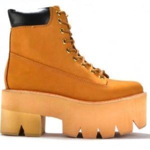 - Jeffrey Campbell Nirvana Sand Nubuck Chunky Platform Timberland Boot